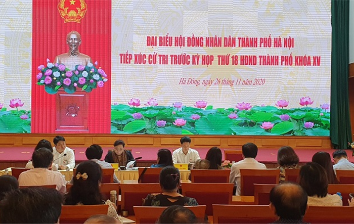 Chủ tịch HĐND Thành phố Nguyễn Thị Bích Ngọc tiếp xúc cử tri quận Hà Đông