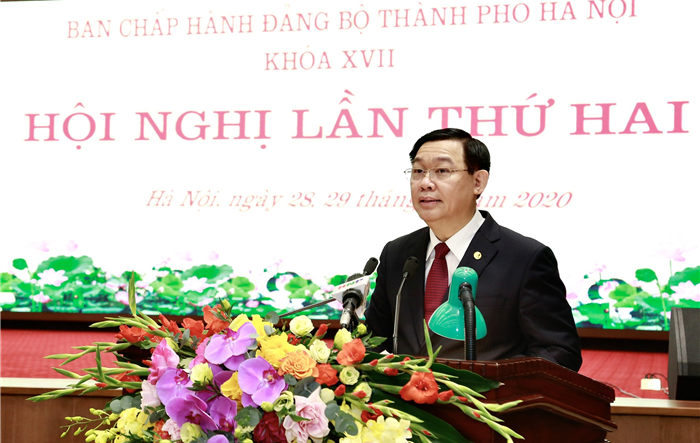 Bắt tay ngay vào tổ chức triển khai thực hiện các chương trình,  kế hoạch đã đề ra, sớm đưa Nghị quyết vào cuộc sống