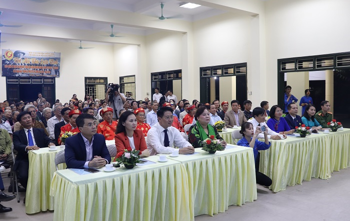 Chủ tịch HĐND Thành phố Nguyễn Thị Bích Ngọc dự Ngày hội Đại đoàn kết toàn dân tại quận Hà Đông