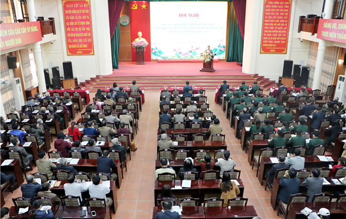 Học tập, quán triệt, triển khai thực hiện Nghị quyết Đại hội đại biểu Đảng bộ thành phố Hà Nội lần thứ XVII
