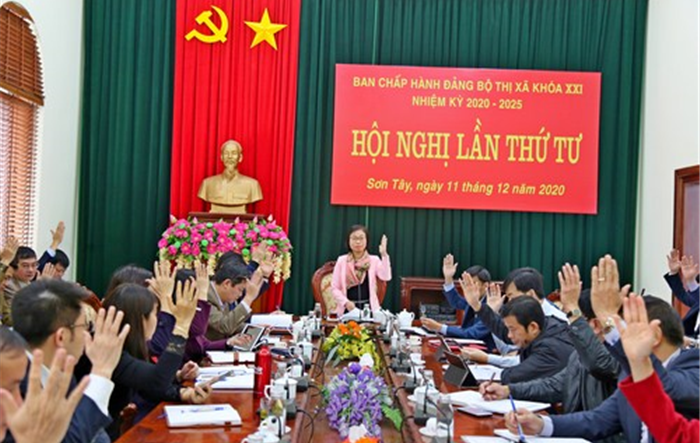 Hội nghị lần thứ tư Ban Chấp hành Đảng bộ thị xã Sơn Tây khóa XXI, nhiệm kỳ 2020-2025