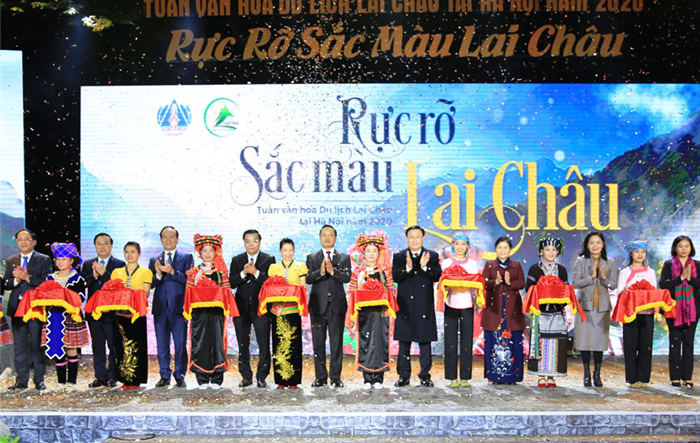 Ấn tượng “Rực rỡ sắc màu Lai Châu” tại Hà Nội