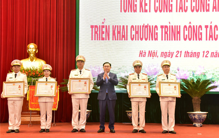 Xây dựng Đảng bộ và lực lượng Công an Thủ đô trong sạch, vững mạnh, chính quy, tinh nhuệ, hiện đại