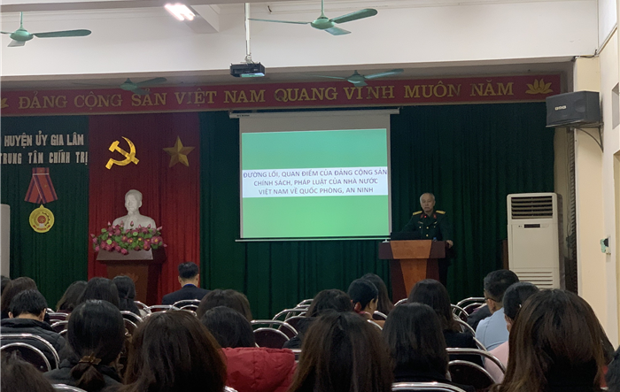 Huyện Gia Lâm bồi dưỡng kiến thức quốc phòng an ninh cho đối tượng 4