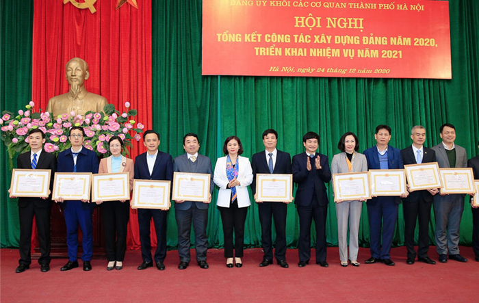 Nỗ lực hoàn thành nhiệm vụ, đóng góp vào kết quả  phát triển chung của Thành phố