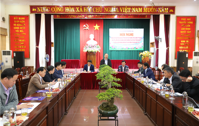 Phó Chủ tịch Thường trực UBND Thành phố Nguyễn Văn Sửu làm việc với huyện Thường Tín