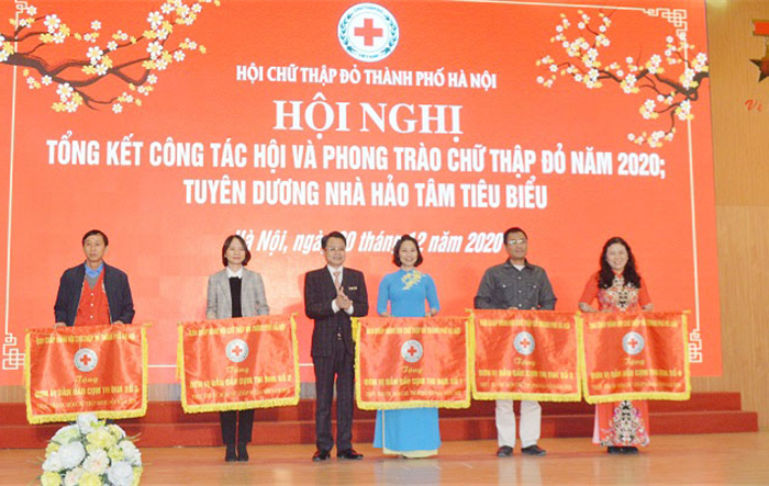 Thành phố Hà Nội: Tổng kết phong trào Chữ thập đỏ năm 2020