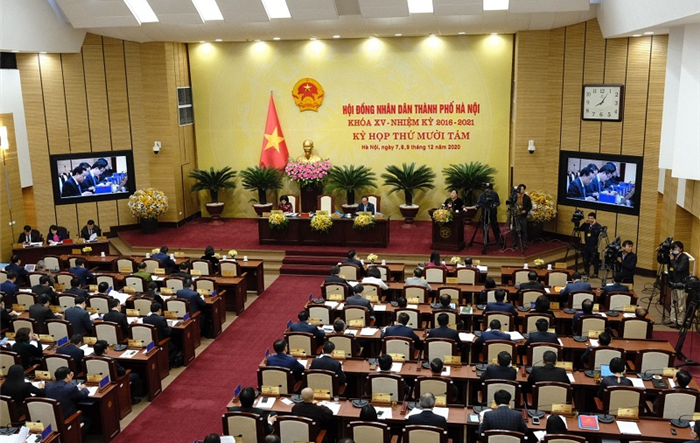 Chất vấn công tác quản lý Nhà nước về khai thác cát, sỏi lòng sông 