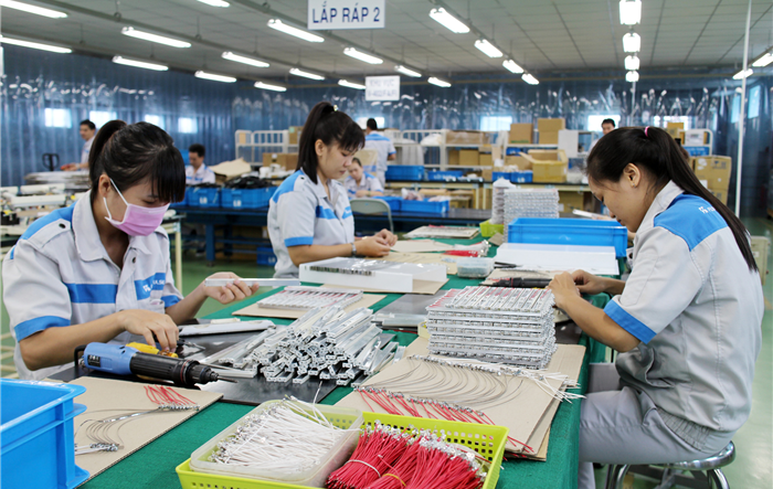 Bộ LĐ-TB&XH yêu cầu các địa phương báo cáo về tiền lương, thưởng Tết cho người lao động