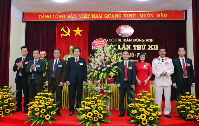 Chỉ đạo tổ chức thành công Đại hội điểm Đảng bộ thị trấn Đông Anh