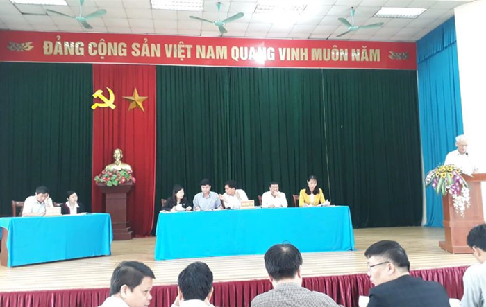 Phó Bí thư Thường trực Huyện ủy Mê Linh kiểm tra công tác chuẩn bị, tổ chức Đại hội Đảng bộ điểm