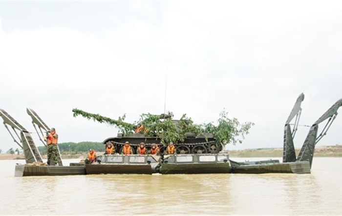 Mỗi cán bộ, đảng viên phải luôn tự soi, tự sửa