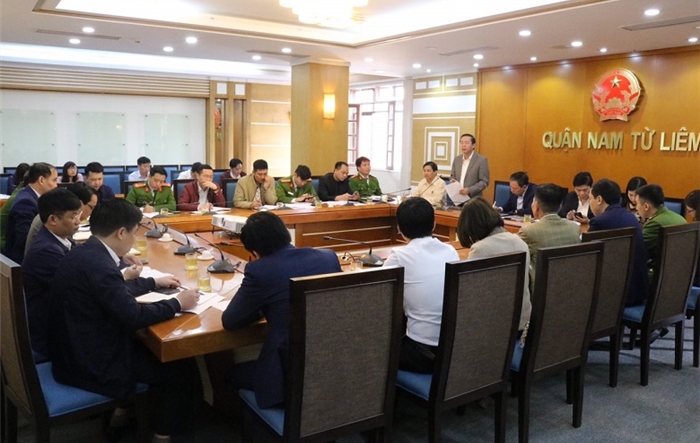 Quận Nam Từ Liêm kiểm soát chặt chẽ những người đi và đến từ vùng dịch