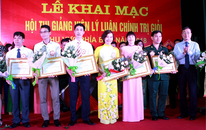 Phòng, chống nhận thức sai lệch và lười học lý luận, lý luận chính trị