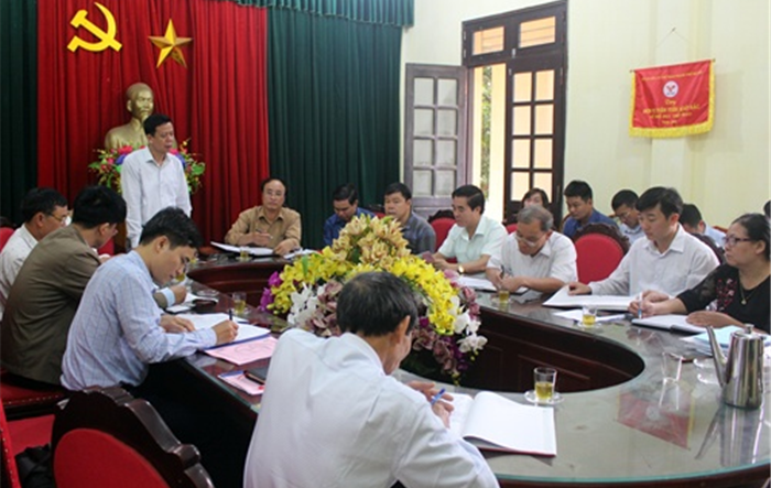 Phó Bí thư Thường trực Huyện ủy Chương Mỹ kiểm tra công tác phòng, chống dịch Covid-19 tại xã Hoàng Văn Thụ, xã Hồng Phong