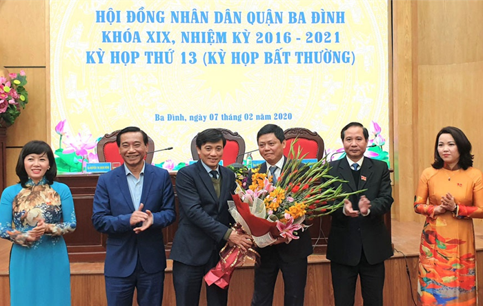 Đồng chí Tạ Nam Chiến được bầu giữ chức vụ Chủ tịch UBND quận Ba Đình