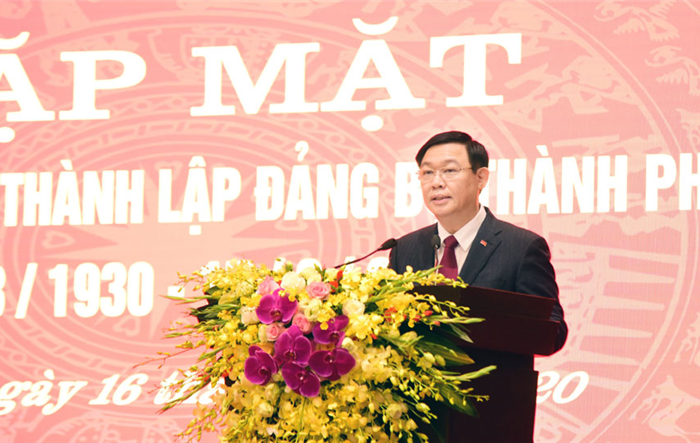 Phát huy truyền thống vẻ vang, nỗ lực phấn đấu xây dựng Thủ đô ngày càng giàu đẹp, văn minh, hiện đại 