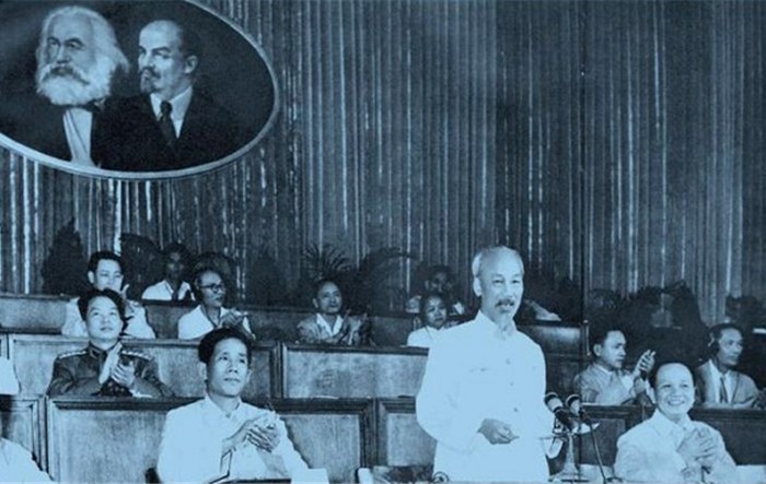 Tư tưởng, đạo đức, phong cách Hồ Chí Minh dẫn dắt công cuộc xây dựng và chỉnh đốn Đảng