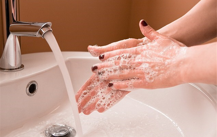Thường xuyên rửa tay là biện pháp hiệu quả để phòng, chống dịch Covid-19