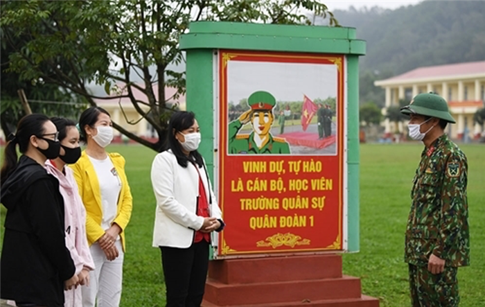Hai hành vi trái ngược