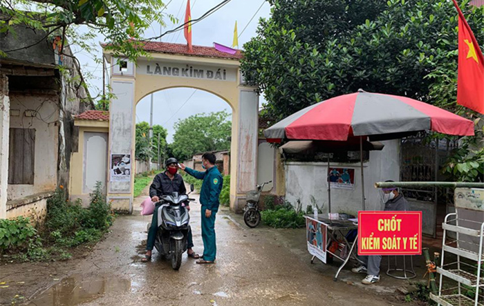 Những “pháo đài” chống dịch ở thôn, làng