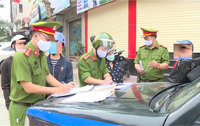 Huyện Đông Anh tăng cường kiểm tra việc thực hiện cách ly xã hội