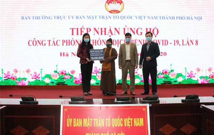 Mặt trận Tổ quốc Thành phố tiếp nhận ủng hộ phòng, chống dịch Covid-19 lần thứ 8