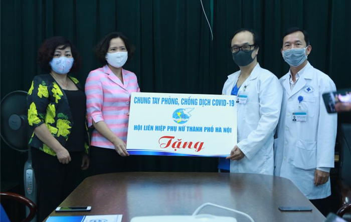 Nghiêm túc chấp hành cách ly xã hội, hỗ trợ kịp thời hội viên phụ nữ khó khăn