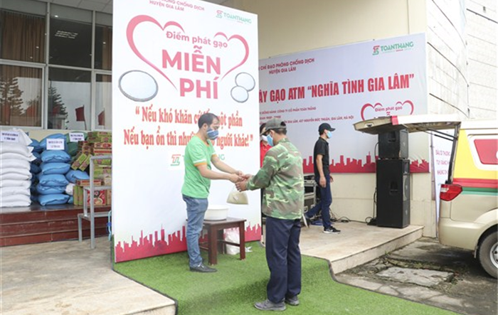 Lan tỏa yêu thương “Cây ATM gạo - Nghĩa tình Gia Lâm”