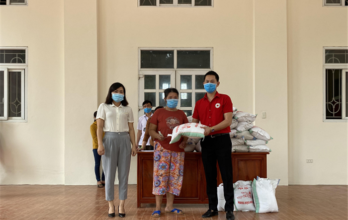 Huyện Sóc Sơn kịp thời hỗ trợ 435 hộ nghèo diện bảo trợ xã hội