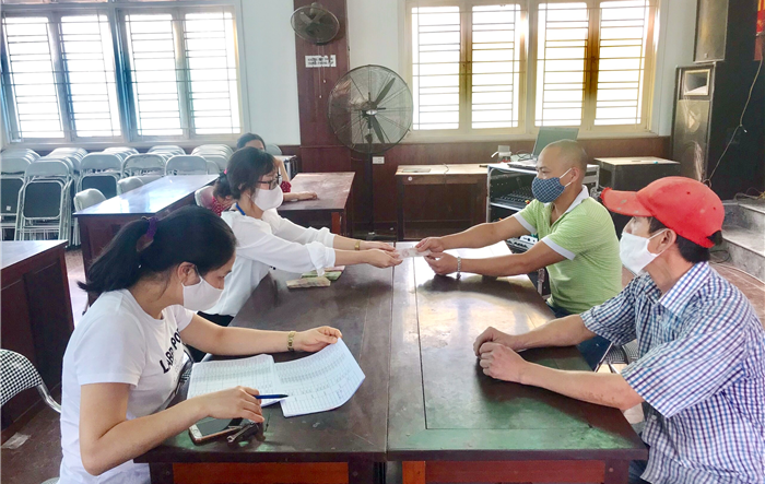 Huyện Thường Tín: Chi trả hỗ trợ người dân khó khăn do đại dịch Covid-19