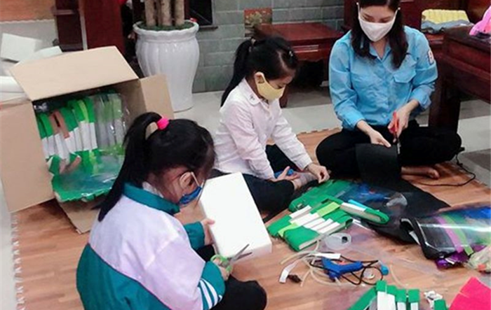 Những chiến sĩ "nhí" Thủ đô tham gia phòng, chống Covid-19