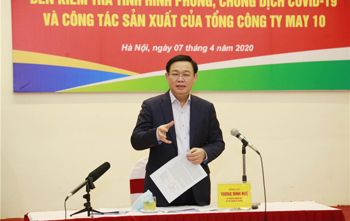 Tự giác chống dịch, sáng tạo vượt khó khăn
