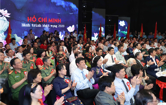 Giá trị tư tưởng, đạo đức, phong cách Hồ Chí Minh mãi mãi soi sáng con đường cách mạng Việt Nam