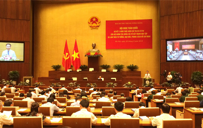 Xây dựng Đảng về tổ chức theo tư tưởng Hồ Chí Minh