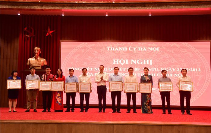 Hỗ trợ, tạo mọi điều kiện để phát triển tổ chức Đảng, đoàn thể tại doanh nghiệp ngoài Nhà nước