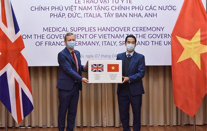 Việt Nam chung tay hỗ trợ các nước phòng, chống dịch Covid-19