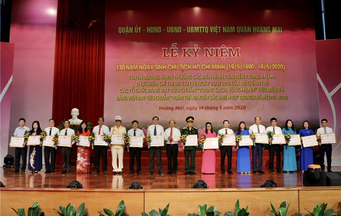 Tuyên dương 61 tập thể, 48 cá nhân có thành tích xuất sắc trong học tập, làm theo Chủ tịch Hồ Chí Minh