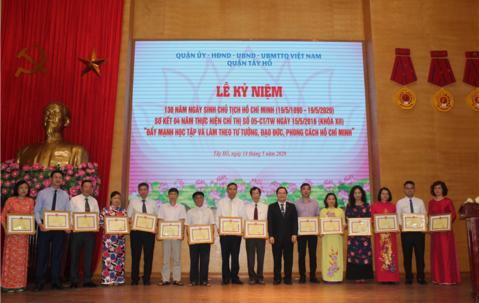 Xuất hiện nhiều tấm gương trong học tập và làm theo Chủ tịch Hồ Chí Minh