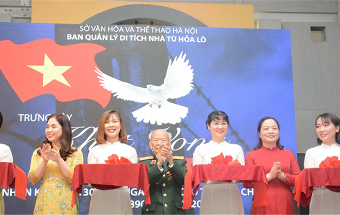 Khai mạc trưng bày "Khát vọng tự do"