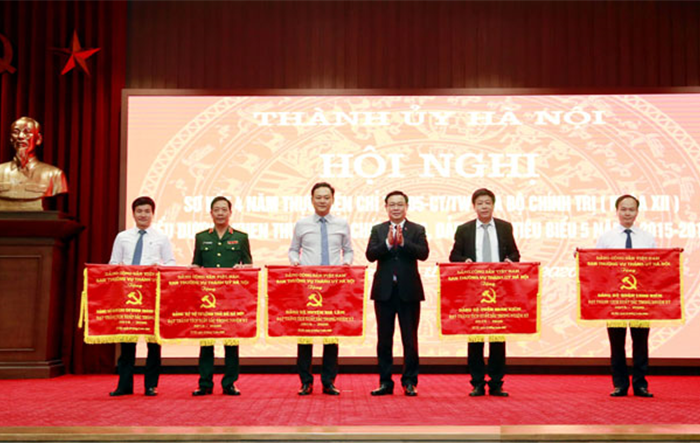 Thành ủy Hà Nội: Tôn vinh 279 tổ chức Đảng, đảng viên tiêu biểu