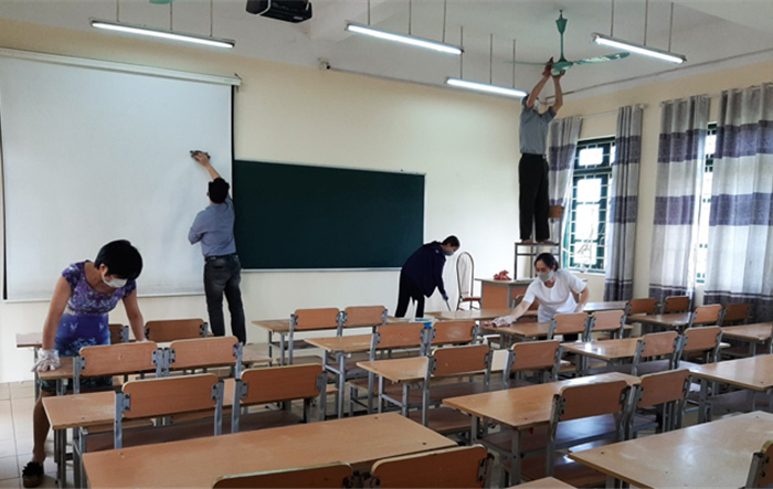 Các trường học của Hà Nội vệ sinh, phun khử khuẩn, sẵn sàng đón học sinh