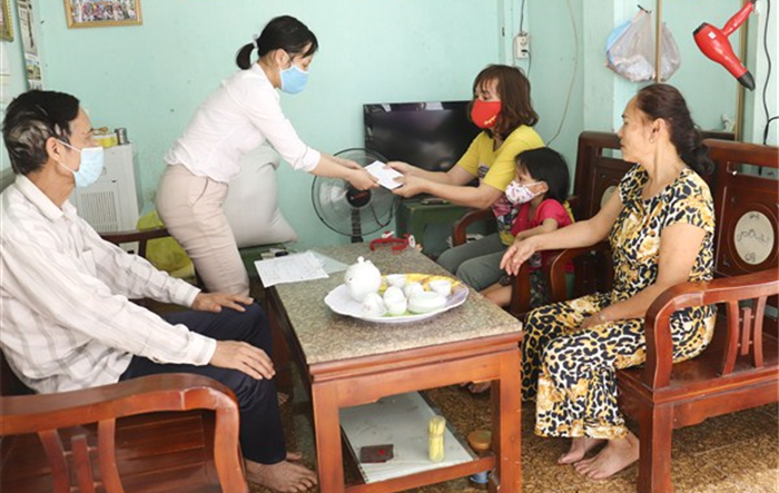 Huyện Gia Lâm hoàn thành chi trả tiền hỗ trợ cho đối tượng bị ảnh hưởng bởi dịch Covid-19