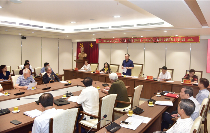 Lấy ý kiến góp ý của nguyên lãnh đạo Thành phố  vào Dự thảo Báo cáo chính trị Đại hội đại biểu lần thứ XVII Đảng bộ Thành phố nhiệm kỳ 2020-2025