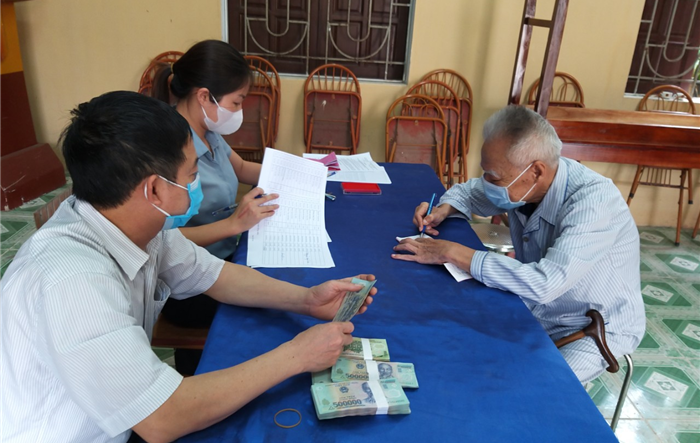 Huyện Ba Vì hoàn thành việc chi trả hỗ trợ cho người bị ảnh hưởng bởi dịch Covid-19