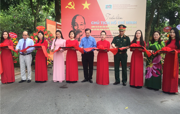 Giới thiệu, trưng bày 250 ảnh tư liệu quý về Chủ tịch Hồ Chí Minh