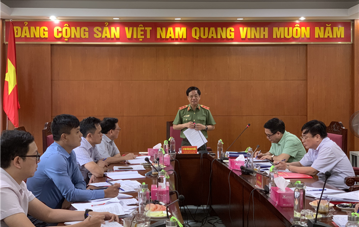 Trung tướng Đoàn Duy Khương kiểm tra công tác tổ chức Đại hội Đảng bộ các cấp tại huyện Mê Linh
