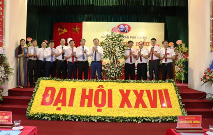 Huyện uỷ Phú Xuyên tiếp tục chỉ đạo thành công 2 Đại hội Đảng bộ xã, thị trấn