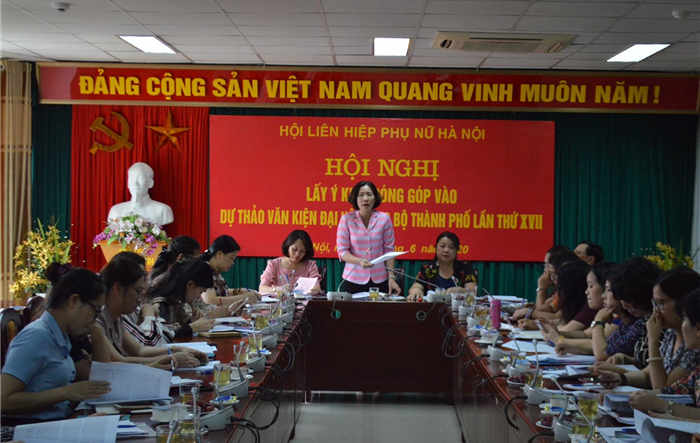 Hội LHPN Hà Nội lấy ý kiến góp ý vào dự thảo Báo cáo chính trị trình Đại hội Đảng bộ Thành phố lần thứ XVII