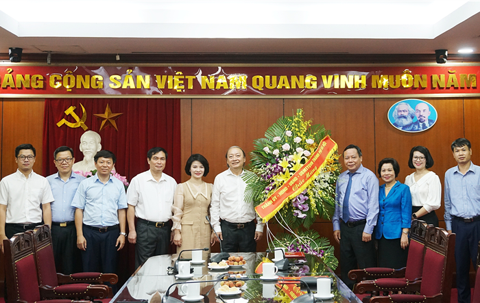 Lãnh đạo Thành phố thăm, chúc mừng Ban Tuyên giáo Trung ương, Hội Nhà báo Việt Nam và một số cơ quan báo chí